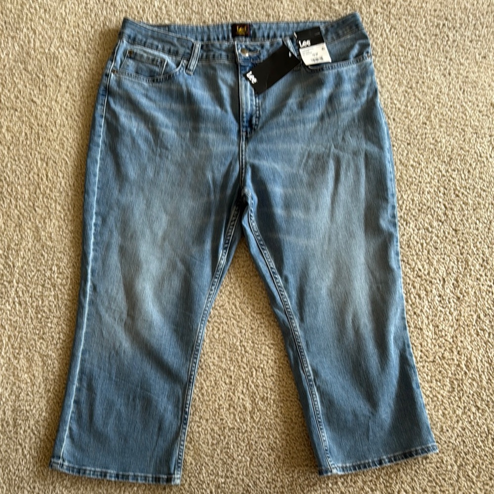 Lee Fundamental Mid Rise Denim Crop Jeans Capris sz 18M NWT